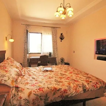 Vista Villa *